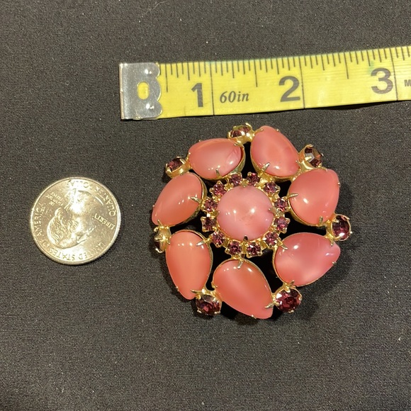 Julianna Brooch - Picture 5 of 5